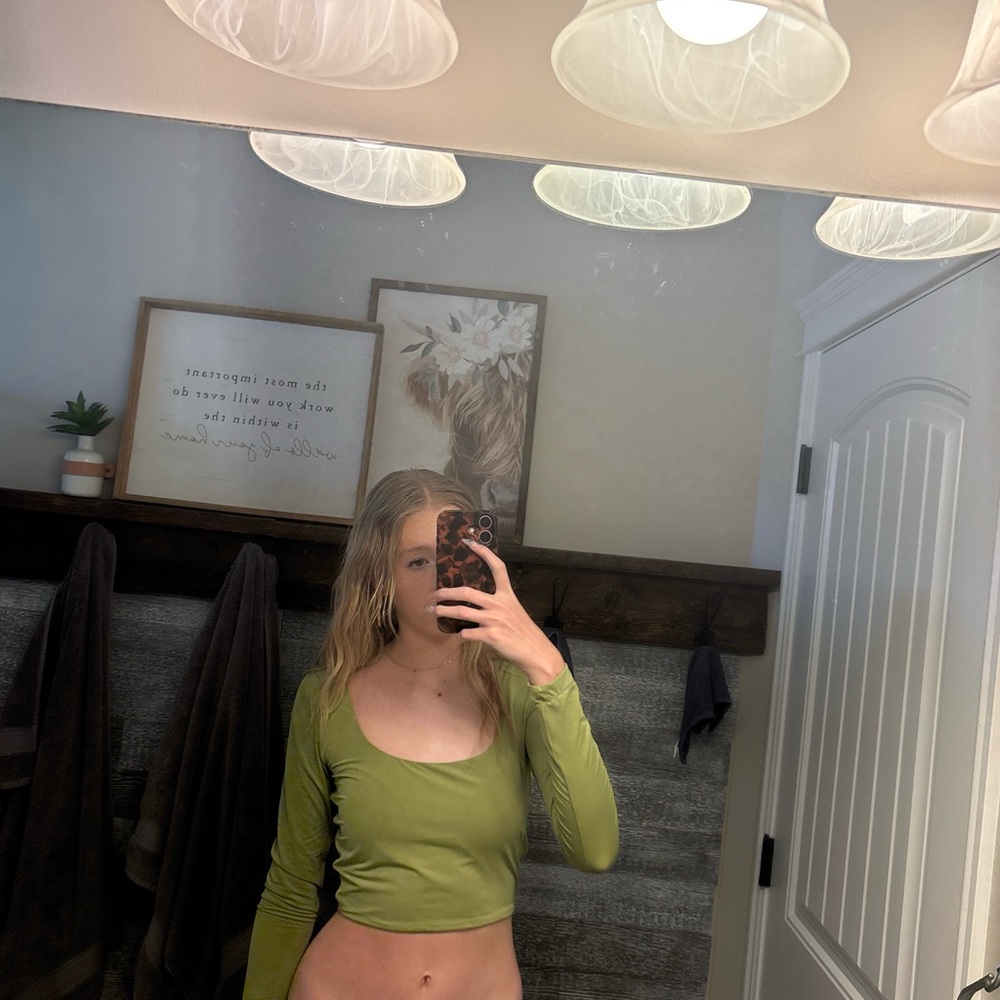 Cotton On Green Crop Top with Trendy Design